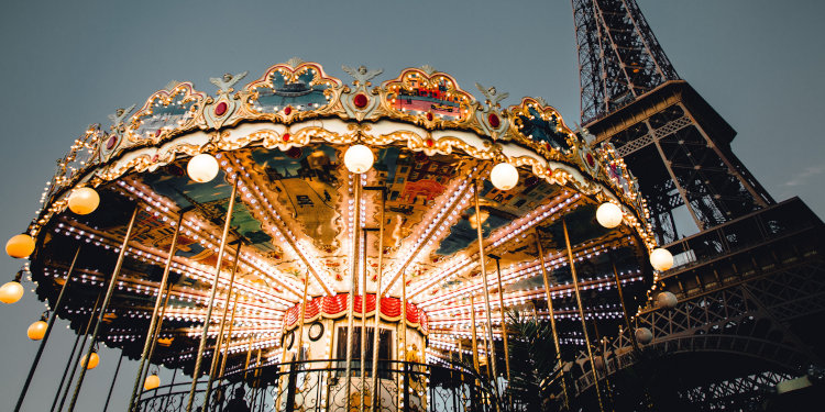 Carrousel et Tour Eiffel © Sheng L
