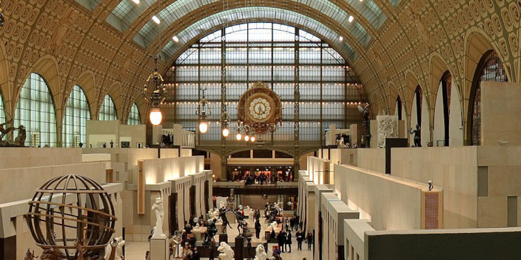 Musée d'Orsay - Hall principal © Wikimedia Commons - Benh