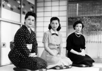 Michiyo Kogure (Taeko Satake), Keiko Tsushima (Setsuko Yamauchi), Chikage Awashima (Aya Amamiya)