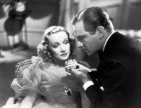 Marlene Dietrich, Melvyn Douglas