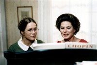 Liv Ullmann (Eva), Ingrid Bergman (Charlotte Andergast)