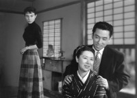 Yoshiko Kuga (Yukiko), Kinuyo Tanaka (Hatsuko), Tomoemon Otani (le docteur)