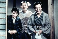Yoshiko Kuga, Chishu Ryu, Kuniko Miyake