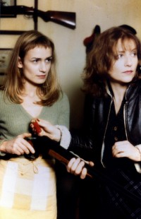 Sandrine Bonnaire (Sophie), Isabelle Huppert (Jeanne)