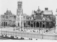 La place Saint-­Germain l'Auxerrois, Photo de E. Baldus, entre 1858 et 1870, Bibliothèque du Congrès, Washington.      