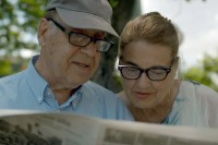 Quand Jean Ziegler se rend à Cuba avec sa femme Erica, il voit soudainement une île en transition et ses idées révolutionnaires soudainement remises en question.