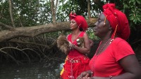 Étincelle et Mère Universelle, deux chamanes au Gabon