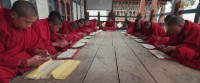 Jeunes moines bhoutanais