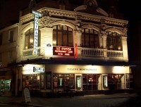 Théâtre Montparnasse : façade de nuit