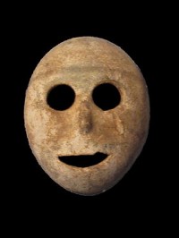 Masque en pierre de la période néolithique pré-céramique