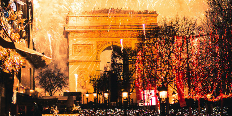 Feu d'artifice, chanson française Les célébrations du Nouvel An