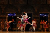 La Bayadère - Rudolf Noureev : Danse indienne - Solistes Celia Drouy et Axel Magliano