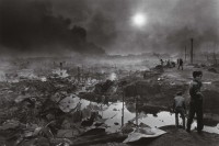 Christine Spengler, Bombardement de Phnom Penh, 
Cambodge, 1975