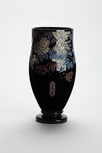 Félix Vesques, Vase noir aux émaux polychromes, 1925