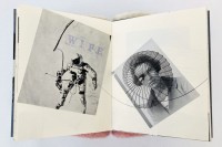 CENTRAL BOOK

Sarah Stengle,
X-Wife, 2022,
16,5 x 16,5 x 1,5 cm, collage et encre, couverture de livre en laine et acier.