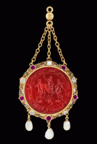 Zodiaque Arundel,
Intaille : Italie, vers 1540 ; monture : Italie, vers 1540-1550 et Pays-Bas (?), vers 1600-1620 ; Cornaline, or émaillé, diamants, rubis,
Collection Al Thani
