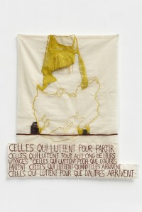 Cathryn Boch, Sans titre, tarlatane, plastique de serre, vinyle, ruban laine, couture machine, couture main, 143 x 129 cm, 2023 

